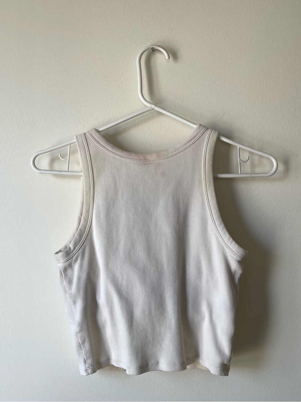 UNIQLO White Ribbed Tank Top - Picture 3 of 6